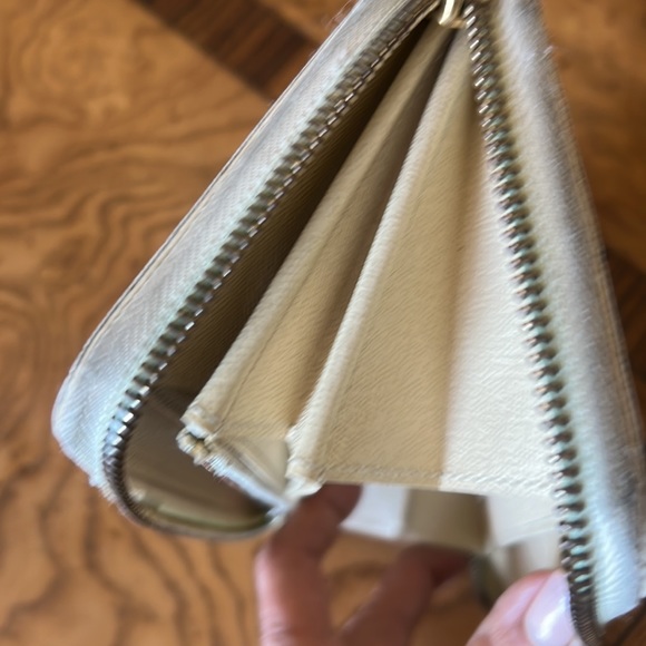 Louis Vuitton Damier Azur long Zippy Wallet-Authentic - Picture 11 of 12